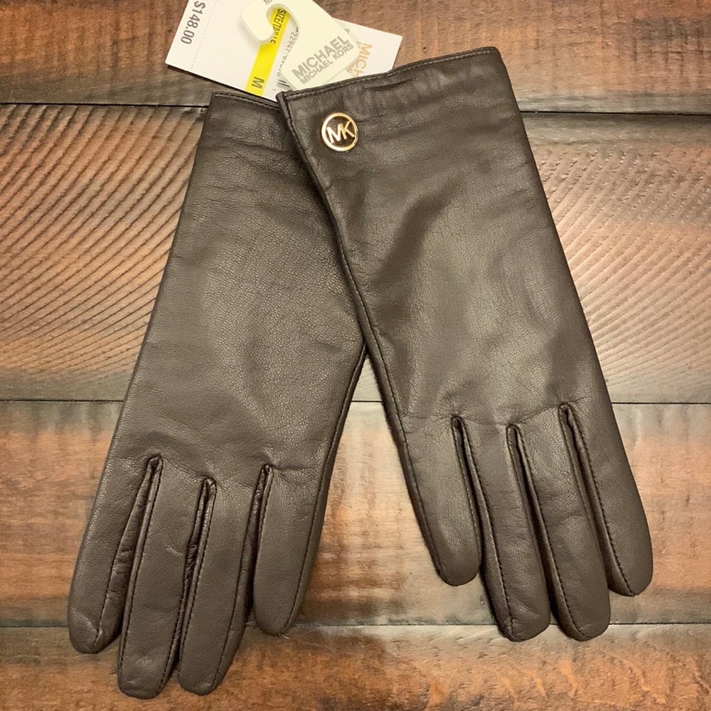 NWT Michael Kors Leather Gloves in Brown - size Medium